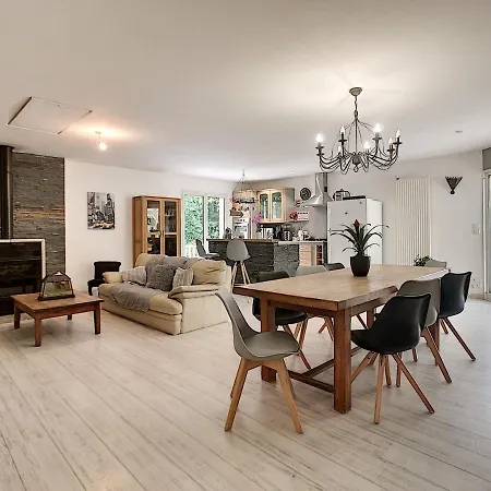 Les Goujatoux-chambre Sarlat Coursac